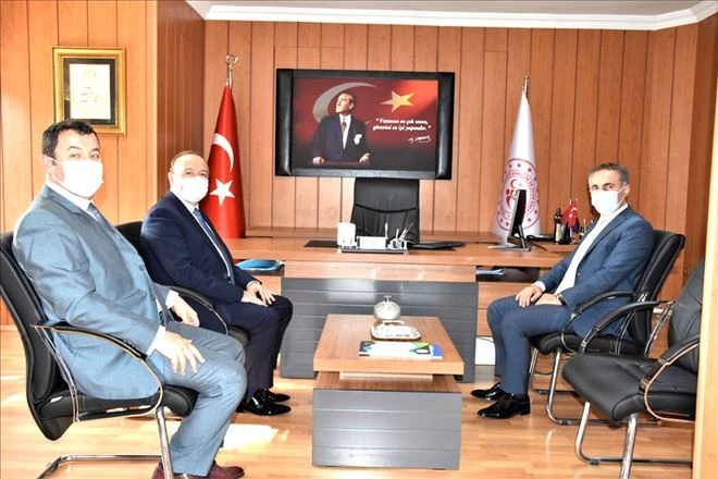 Rektör Özdemir, İl Gençlik ve Spor Müdürlüğü´nü ziyaret etti 