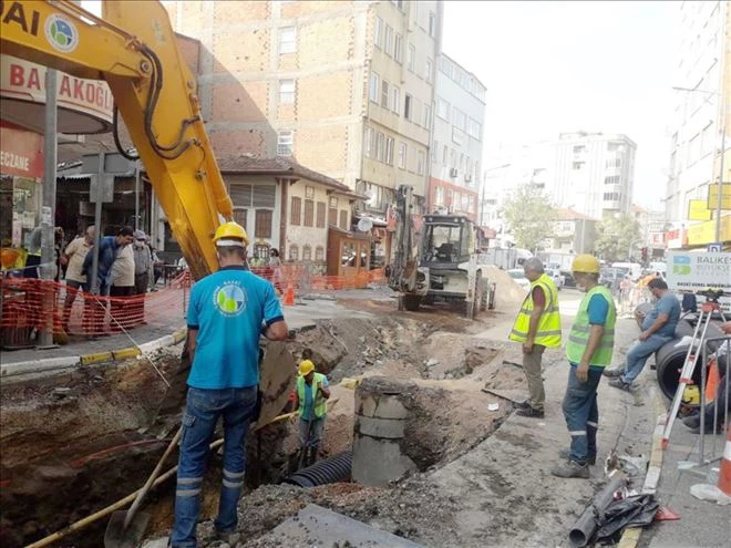 Zağnos Paşa Camisi etrafında su taşkınları önlenecek 