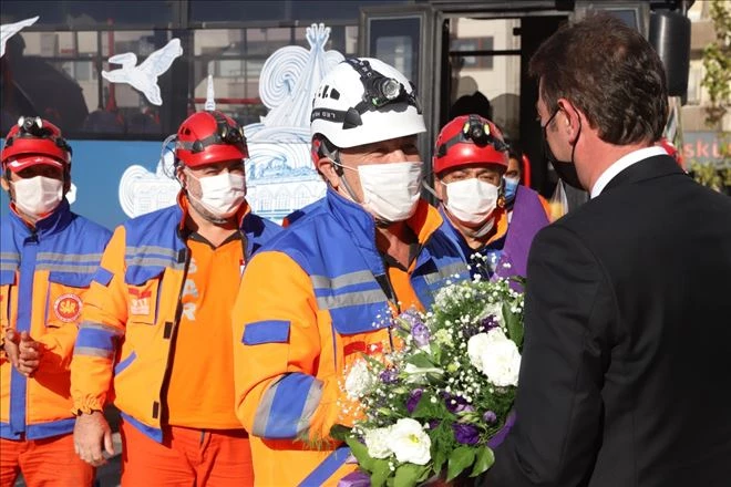 Başkan Tosun, İzmir´den dönen 911 ekibini kutladı 