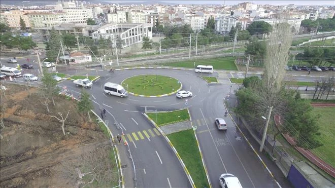 Dönel kavşak projeleriyle Balıkesir kent içi trafiği nefes alıyor