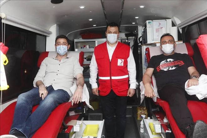 Başkan Tosun, kan bağışında bulundu
