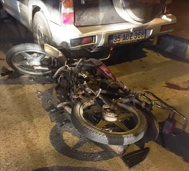 Ayvalık´ta motosikletle otomobil çarpıştı: 1 ölü