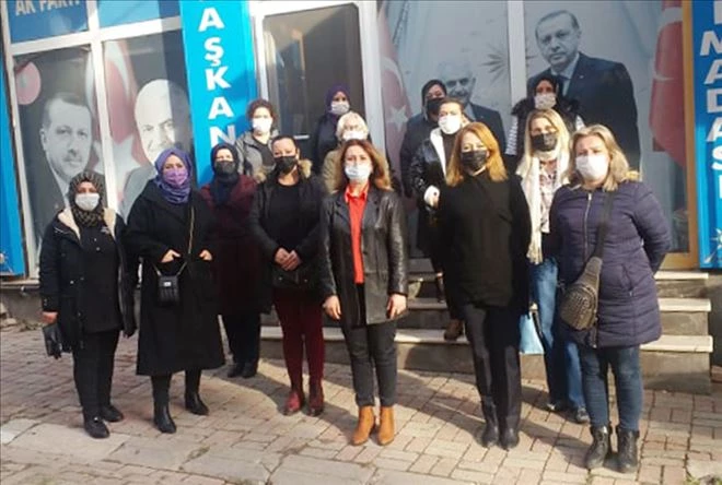 AK Parti Erdek Kadın Kolları yeni yönetimi belirlendi 