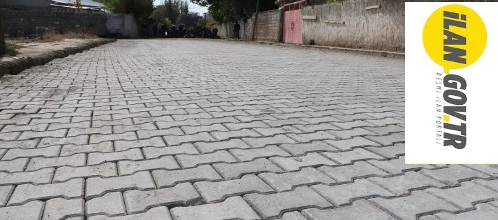 Burhaniye Belediyesi muhtelif cadde ve sokaklarda parke taşlı yollarda onarım yaptıracak
