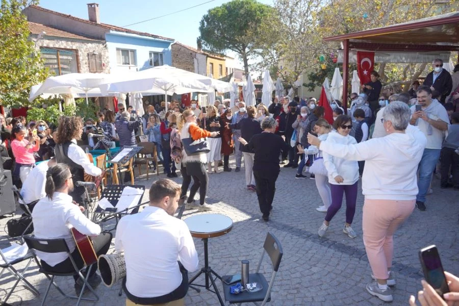 Ayvalık’ta Zeytin Festivali kırsal mahallelerle devam ediyor 