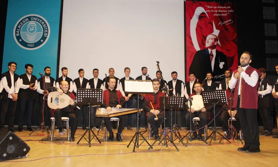 Balıkesir İlahiyat Fakültesi Türk Tasavvuf Müziği Topluluğu ilk konseri verdi 