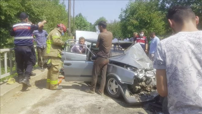 Erdek-Karşıyaka karayolunda kaza: 5 yaralı 