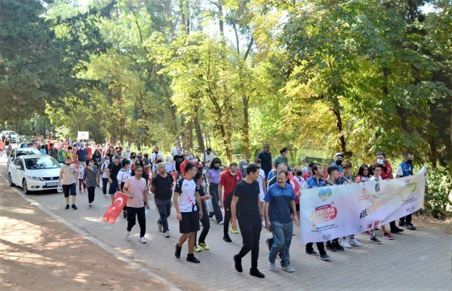 Balıkesir’de Halk Yürüyüşü ile Bisiklet Turu düzenlendi 