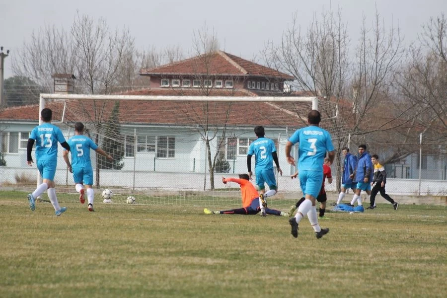Manyas Belediyespor Musakçaspor’u 2 golle geçti 