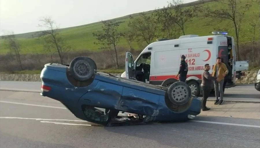 Bandırma-Çanakkale karayolunda trafik kazası: 2 yaralı 