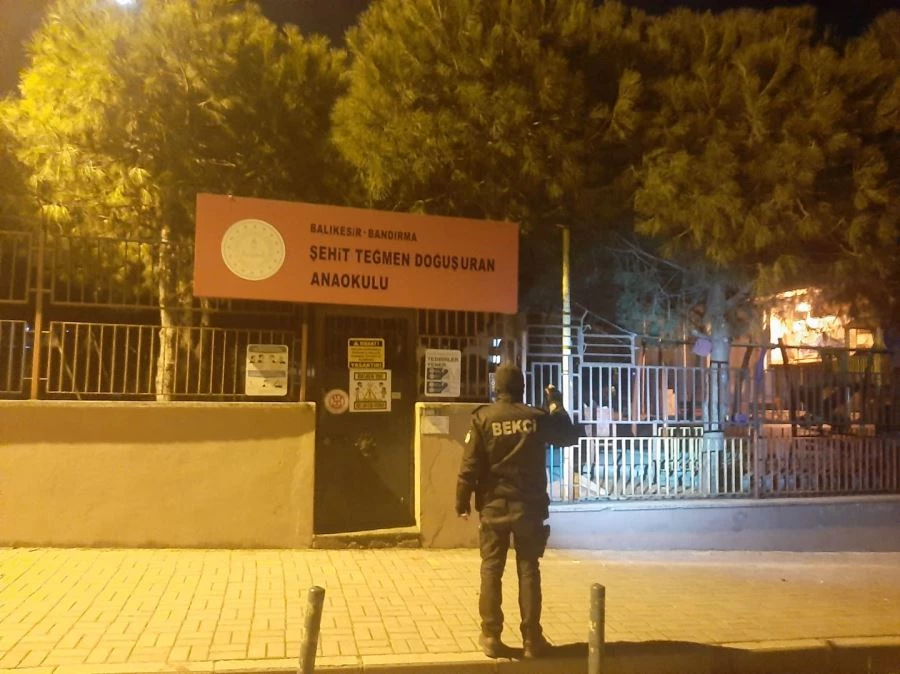 Bandırma’da polisten okul çevrelerinde huzur uygulaması 