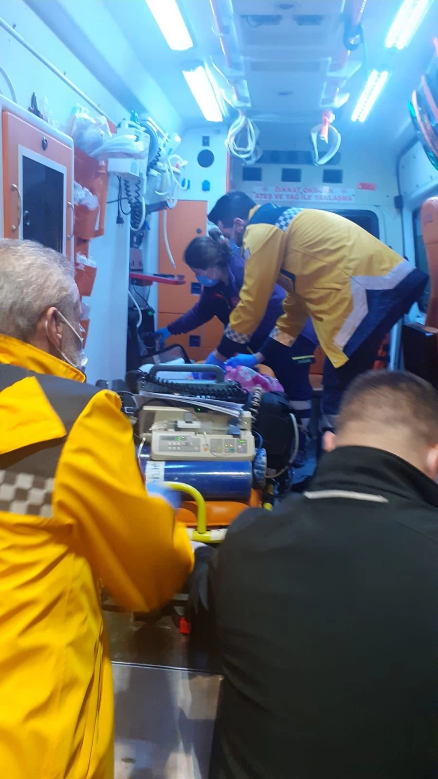 Uçak ambulans Kumsal bebek için havalandı 