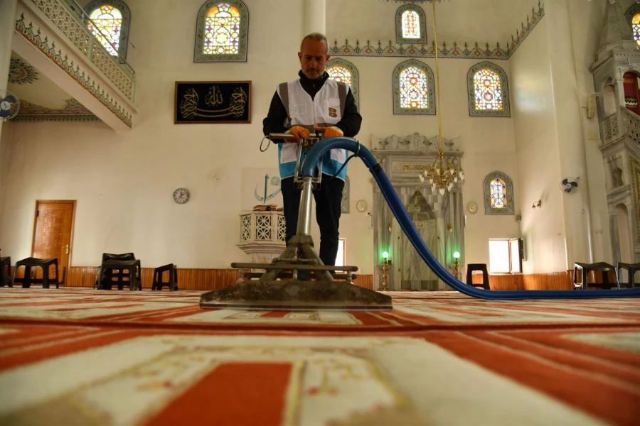Büyükşehir, ibadethaneleri Ramazan Ayı’na hazırlıyor  