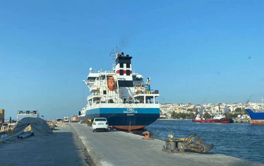 Bandırma limanında demirli gemide buhar kazanı patladı: 2 yaralı 