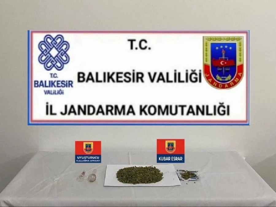 Jandarma operasyonunda 6 uyuşturucu taciri enselendi 