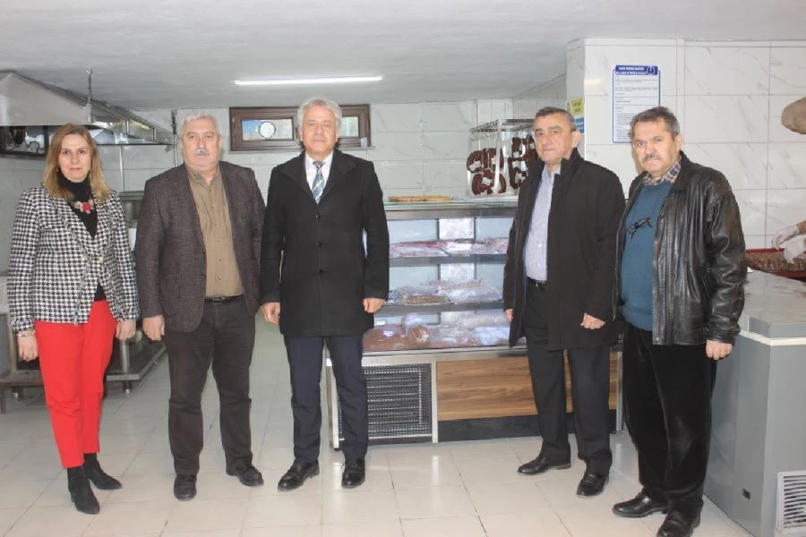 Susurluk Belediyesi’nin ucuz et satışı başladı