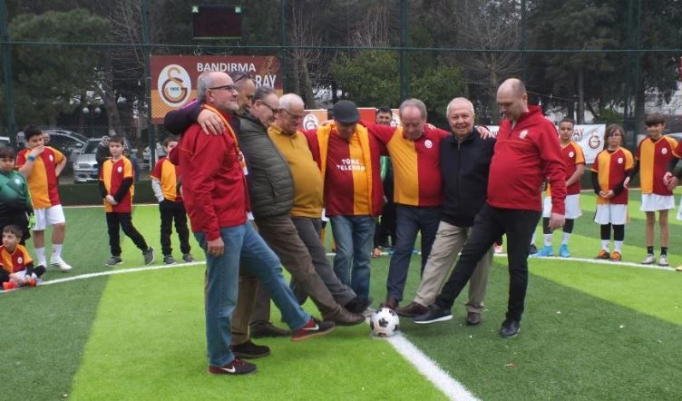 Galatasaray Futbol Okulu’na görkemli açılış