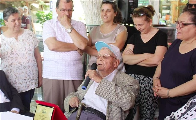 101 yaşındaki asırlık çınar Hüseyin dede hayatını kaybetti