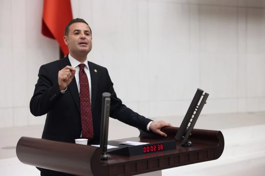 CHP Milletvekili Akın, iktidara verdi veriştirdi 