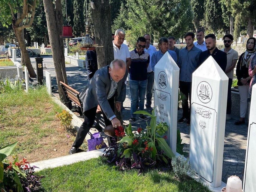 Ahmet Edip Uğur vefatının yıl dönümünde anıldı 