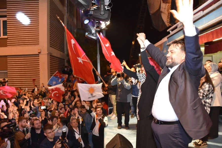 Erdoğan’ın seçim zaferi Milli İrade Meydanı’nda kutlandı 