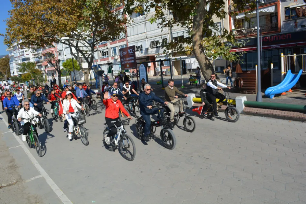 Erdek’te Cumhuriyet Bayramı