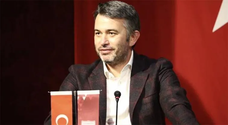 Onur Göçmez istifa etti