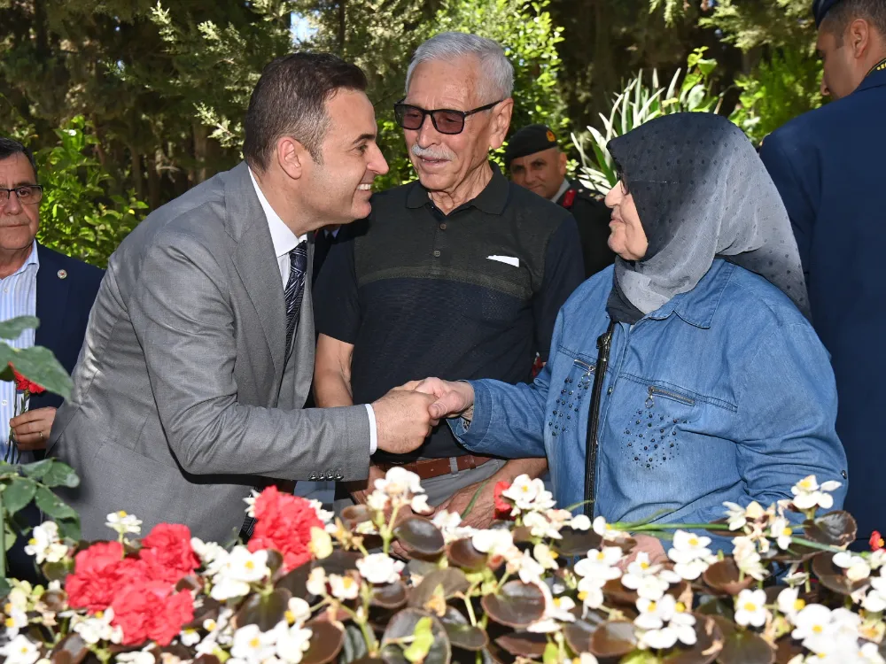 Başkan Akın, bayramı hemşehrileriyle bir arada geçirdi