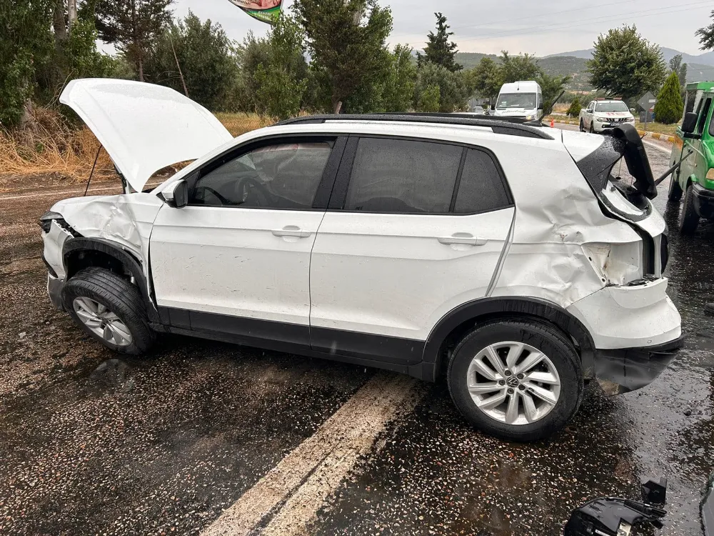 Yağış kazaları beraberinde getirdi 