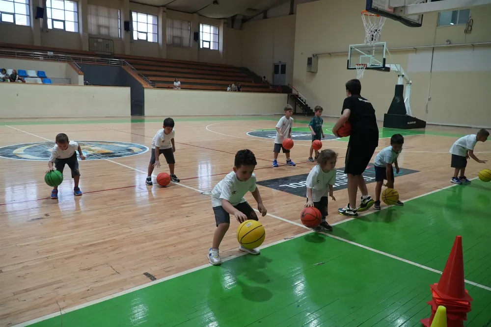 Büyükşehir’in Yaz Spor Okulları devam ediyor