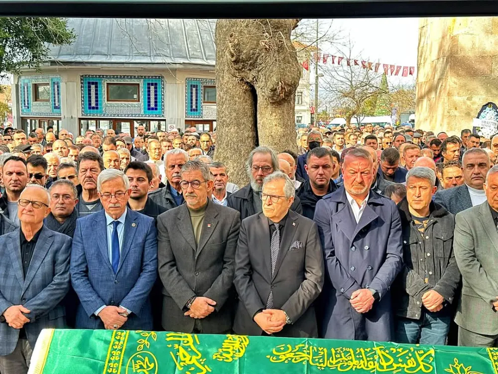 Başkan Mirza’nın kayınpederi Canbaz, Bandırma’da son yolculuğuna uğurlandı