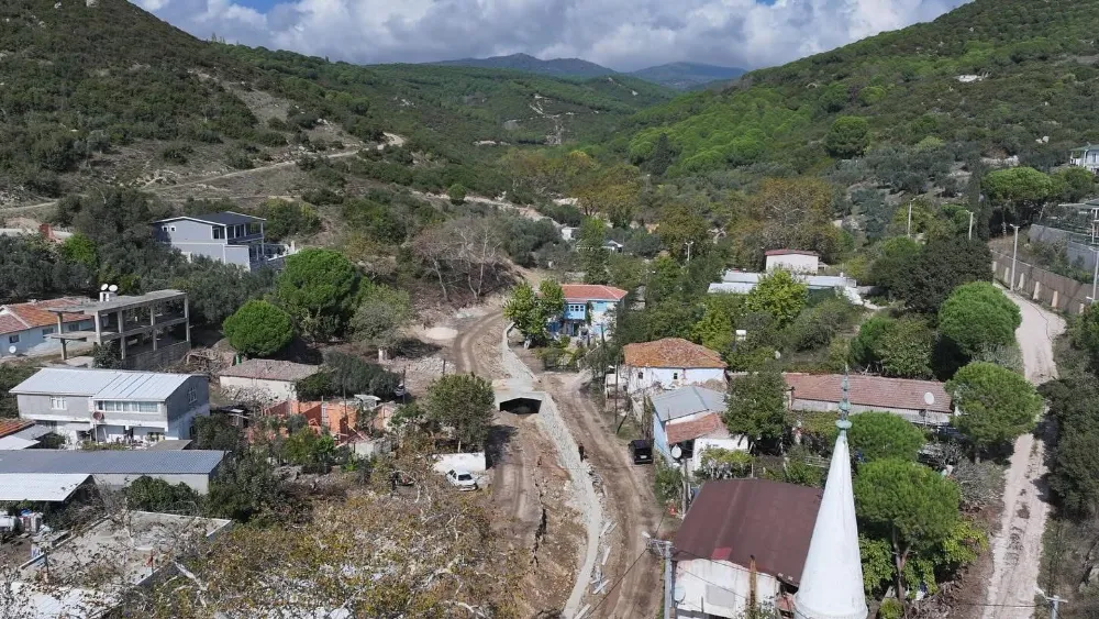 Erdek Çeltikçi’de Taşkın Kontrol Çalışmaları Sürüyor