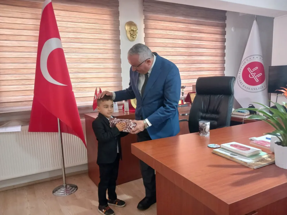 Küçük Yaşta Büyük Duyarlılık: 6 Yaşındaki Muhammed Emir’den Filistin’e Anlamlı Bağış