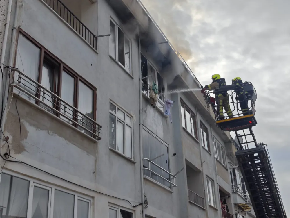 Erdek’te Ev Yangını Korkuttu