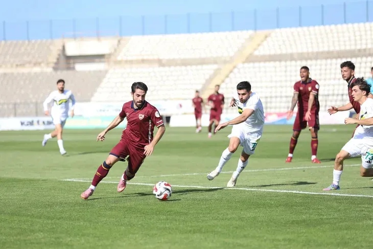 Bandırmaspor kendi evinde berabere kaldı