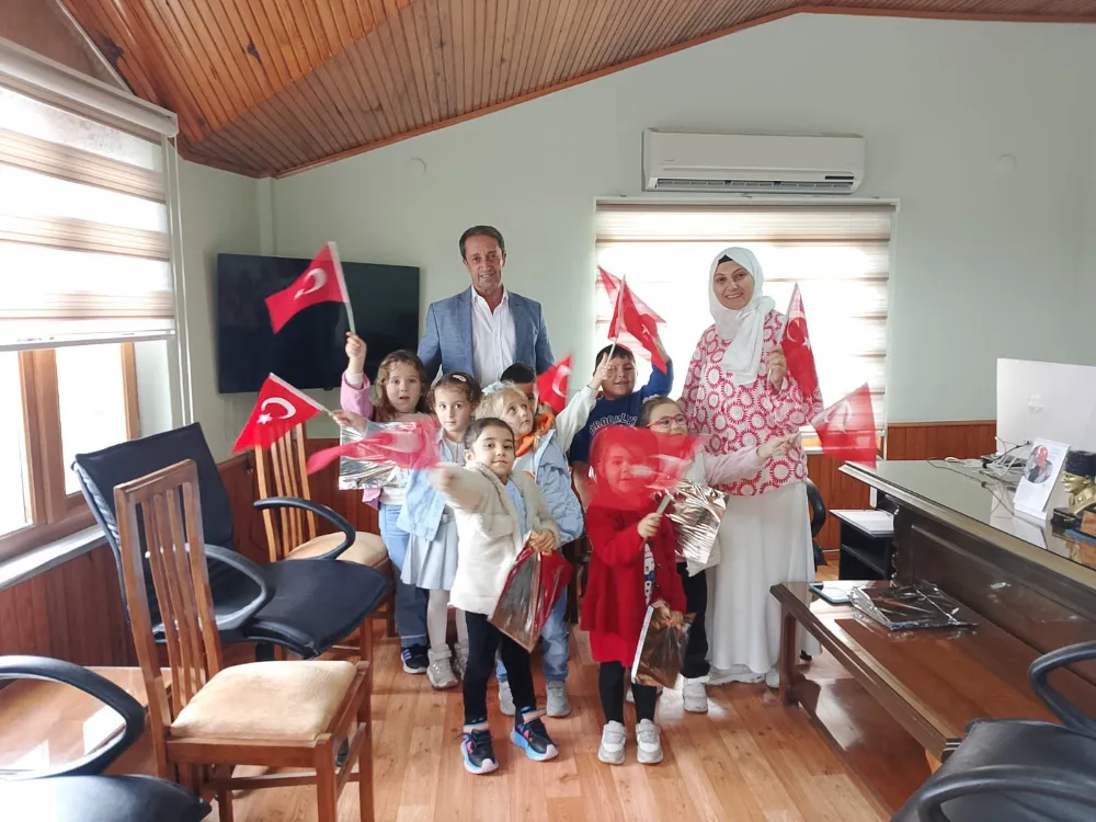 Minik öğrencilerden Tatlısu Mahallesi muhtarlığına ziyaret