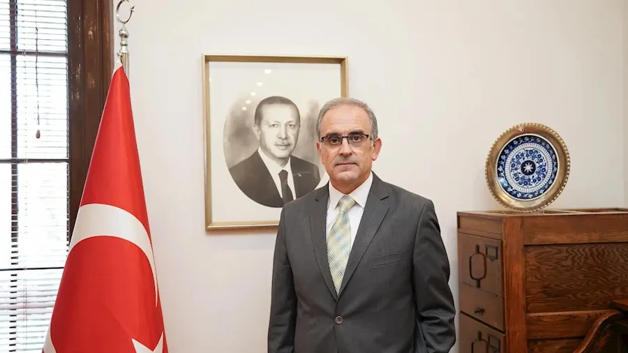 Rektör Boz: “Cumhuriyet, eşsiz bir kahramanlığın sembolüdür”