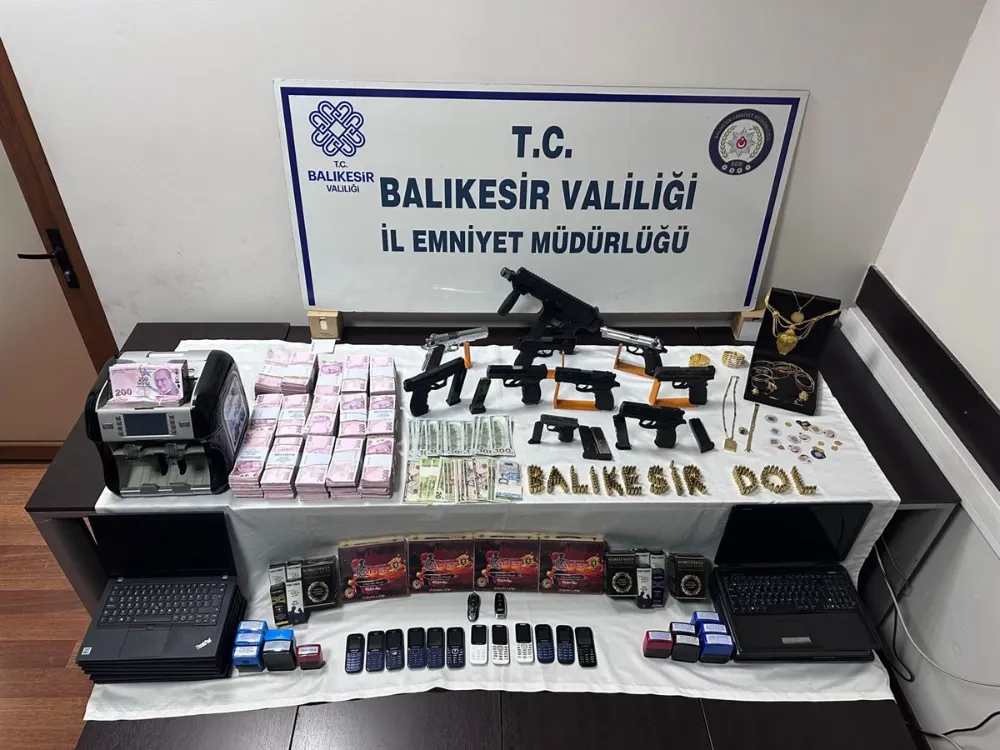 ERDEK ADLİYESİNDE HAREKETLİ SAATLER