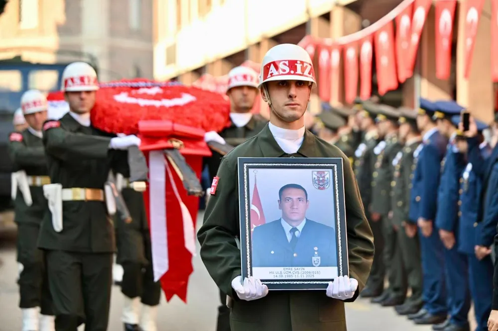 Balıkesir, Şehit Emre Sayın’ı son yolculuğuna uğurladı