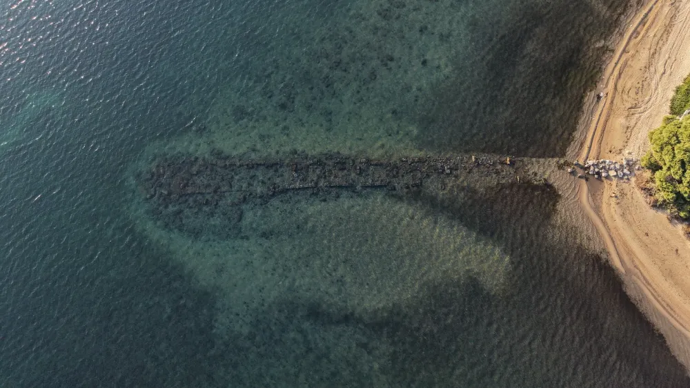 DENİZ SEVİYESİ ÇEKİLDİ, 3 BİN 500 YILLIK TARİH ORTAYA ÇIKTI