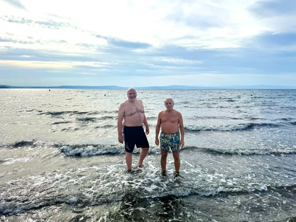 Erdek sahilinde kasım ayında deniz keyfi