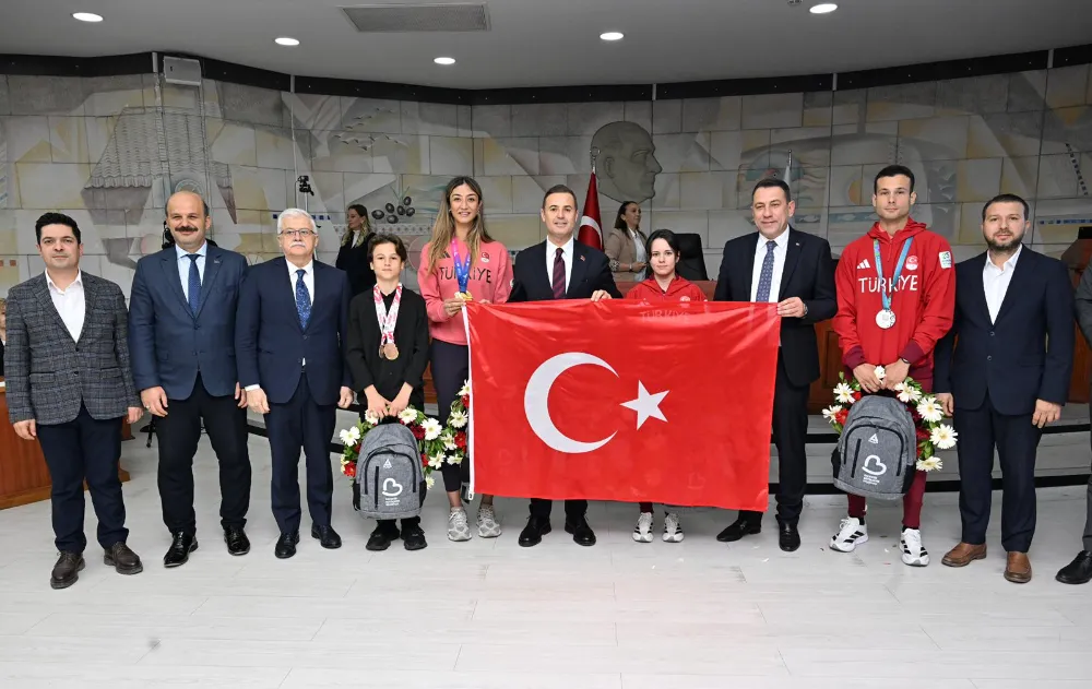 Başkan Akın, Milli Sporcuları ağırladı