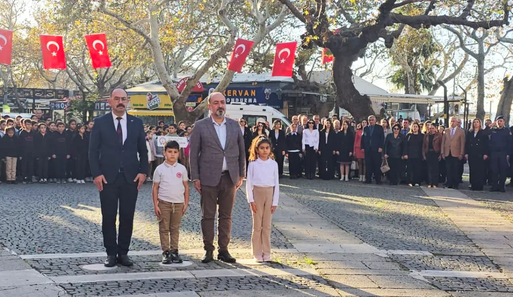24 Kasım Öğretmenler Günü Erdek’te törenlerle kutlandı