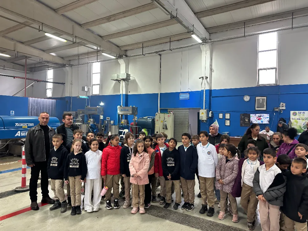 Minik Öğrenciler Zeytinin Serüvenine Tanıklık Etti