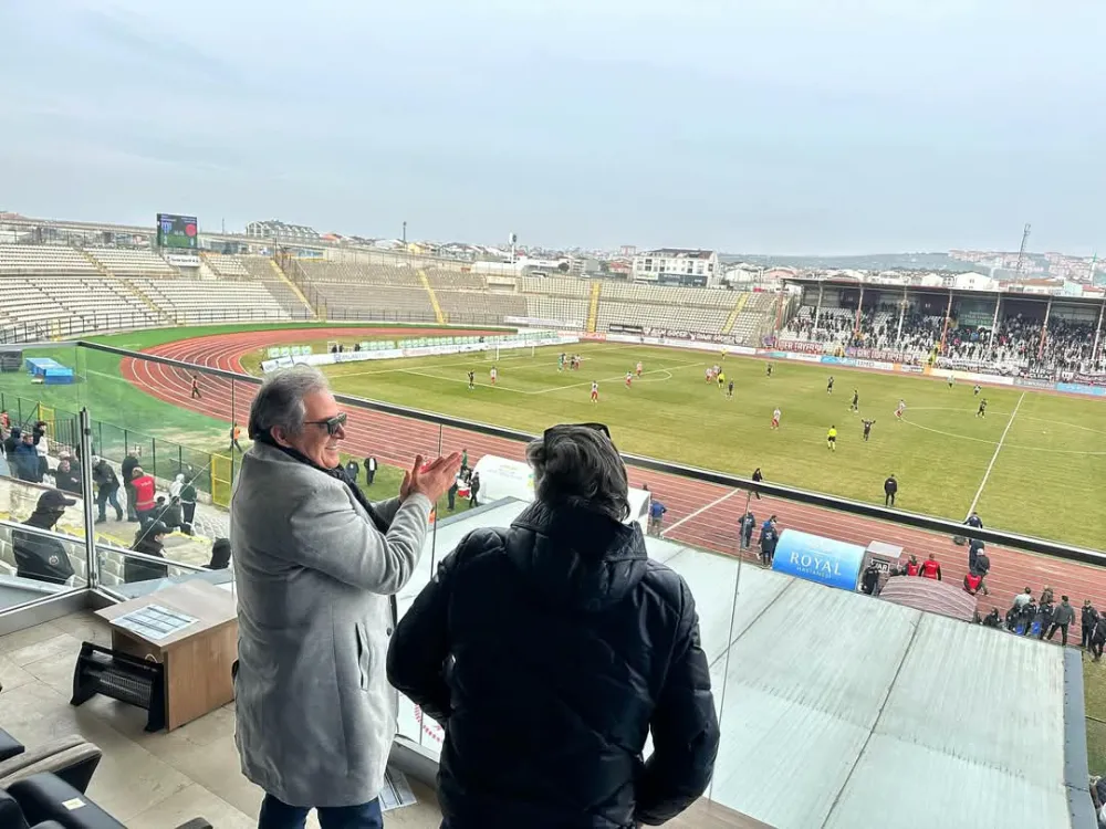 BAŞKAN MİRZA BANDIRMASPOR’A DESTEK İÇİN TRİBÜNDE YERİNİ ALDI