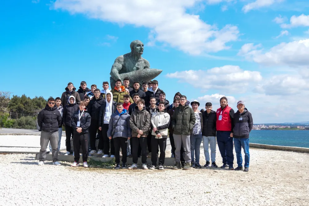 Gençler, Çanakkale Destanı’nın İzinde Tarihe Yolculuk Ediyor