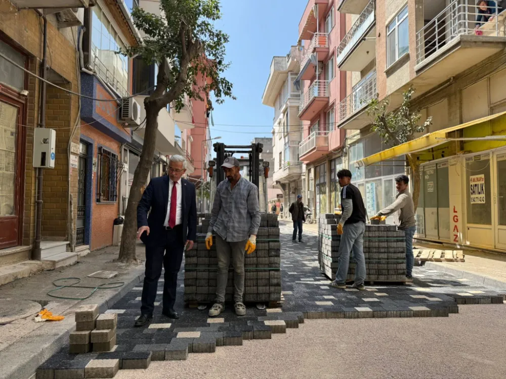 Erdek’te altyapı ve yol çalışmaları devam ediyor  