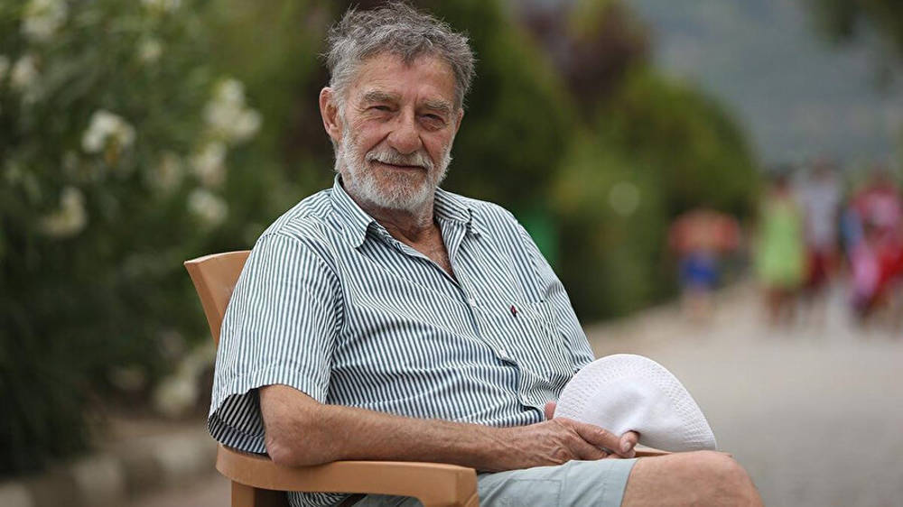 Ahmet Mekin hastaneye kaldırıldı  