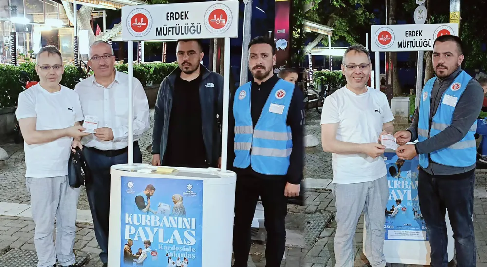 Erdek Cumhuriyet Meydanı’nda TDV Kurban Bağışı Standı Açıldı