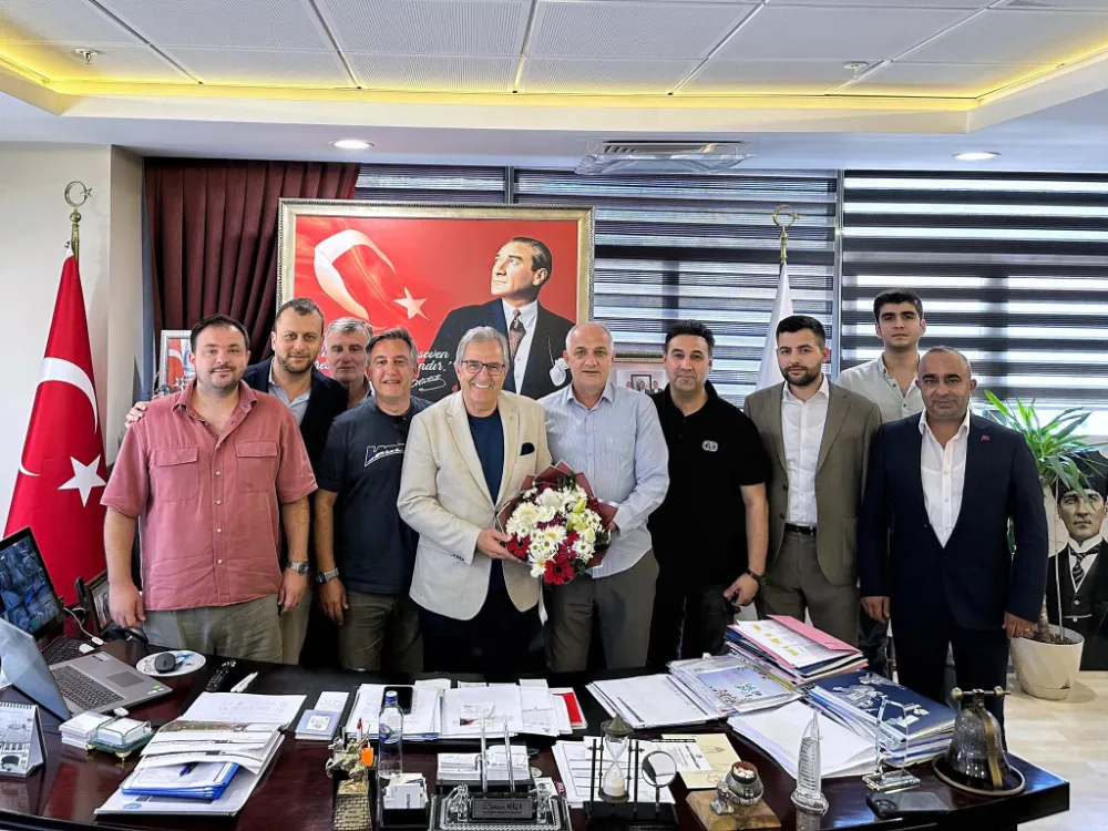 Bandırma Belediye Başkanı Dursun Mirza Bandırmaspor Yönetimini Ağırladı